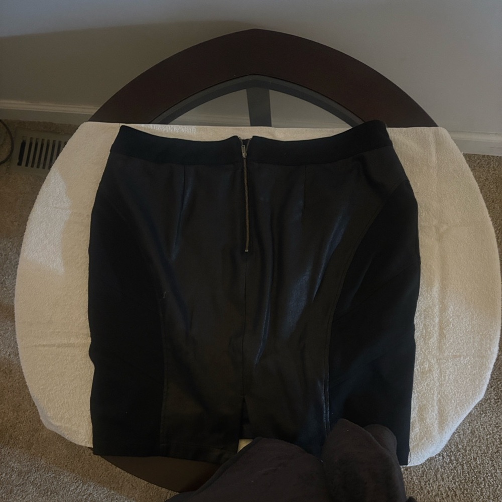 Black Zippered Skirt for leather